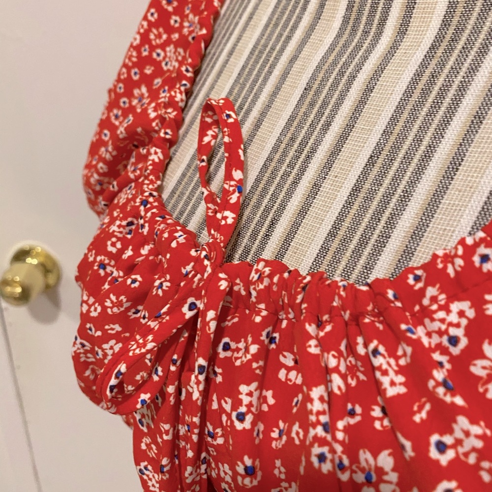 Floral Top - Picture 4 of 6